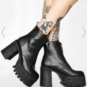 UNIF Boots